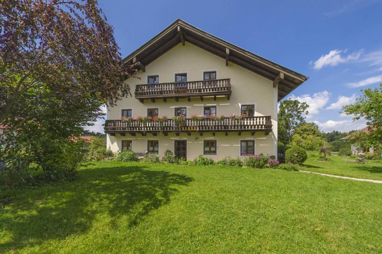 Апартаменты Gilg-Kraeuterhof Schnaitsee Экстерьер фото